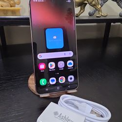 Unlocked Samsung Galaxy S22 