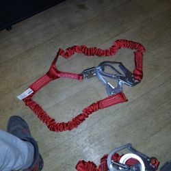 6 Ft Twin leg stretch lanyard