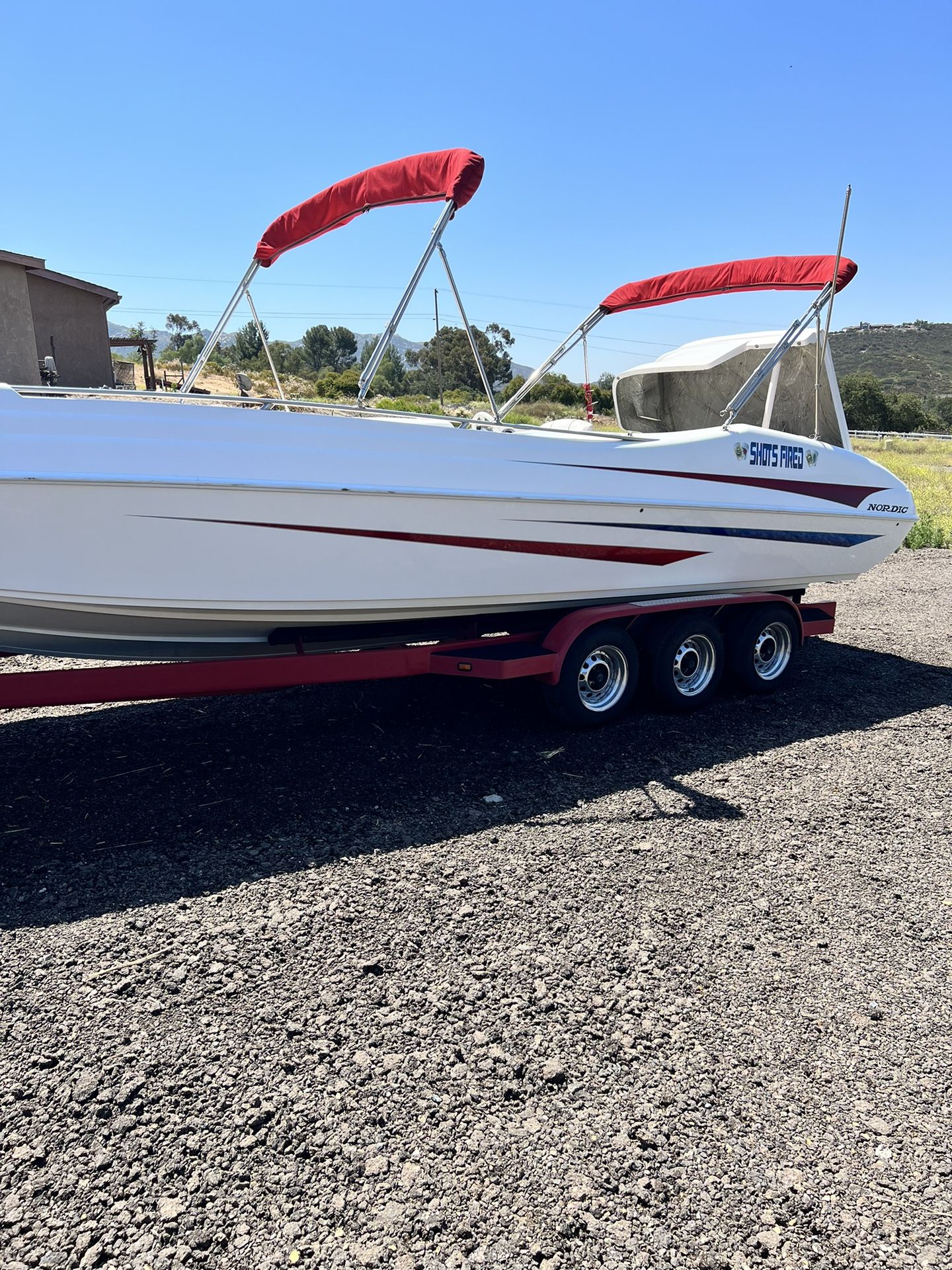 1998 Nordic Deck boat