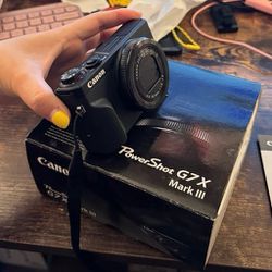 Canon G7X Mark iii 3 Powershot with 3 batteries and original box digital camera