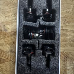 Headlight / Fog Lights Light Bulbs  (H11, 9140 and 9005)