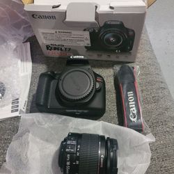 CANON EOS Rebel T7 EF-S 18-55mm IS II Kit