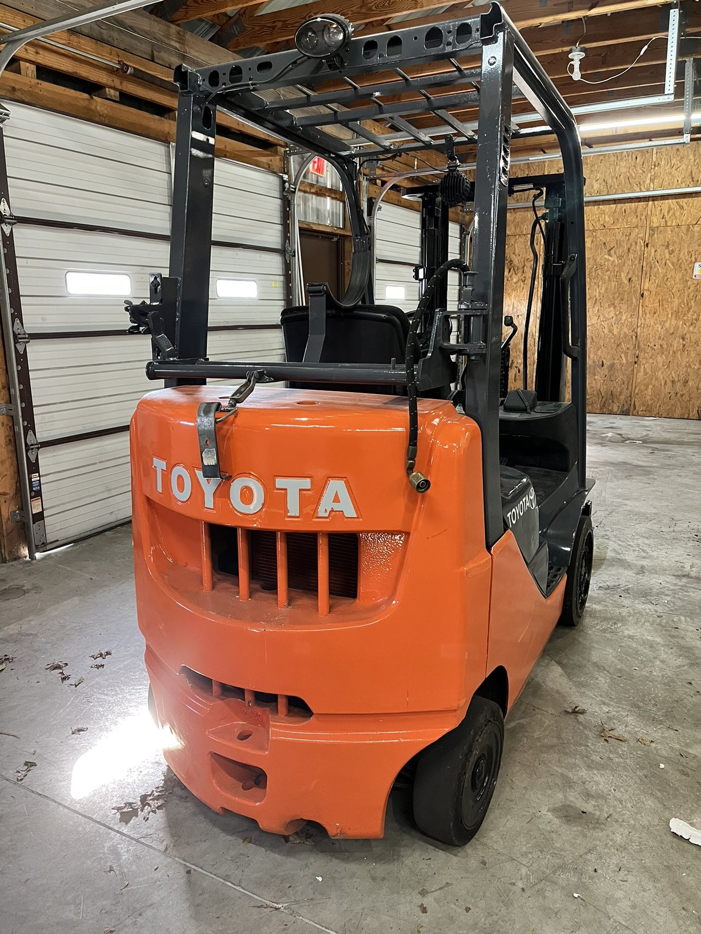 Toyota Fork Lift 2010, LP Gas, 22000 Hours