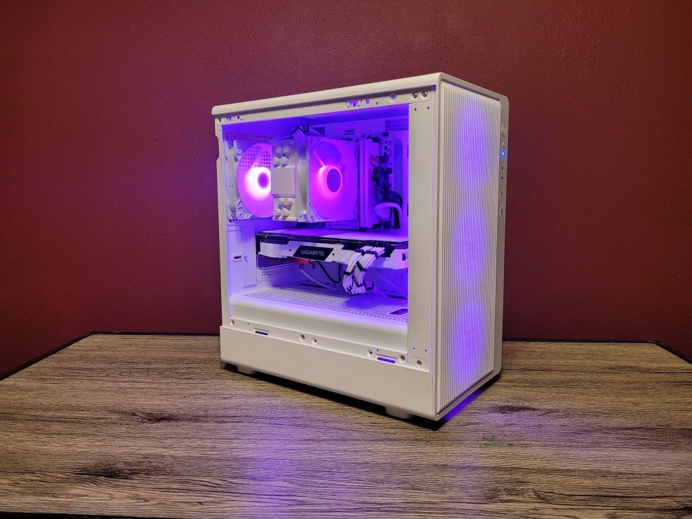 White Gaming PC (RTX 2070 | Ryzen 5 3600X | 32GB RAM | Wifi + BT)
