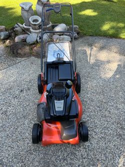 Husqvarna 7.0 173cc self propelled lawn mower