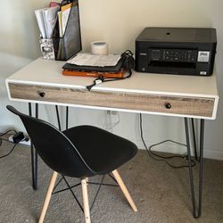 Desk + Chair 