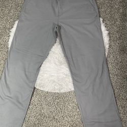 Amazon Essentials Mens Classic Fit Gray Chino Pants 40W x 34L Cotton Blend