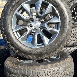 WHEELS OEM  20” STOCK CHEVY TAHOE YUKON DENALI 