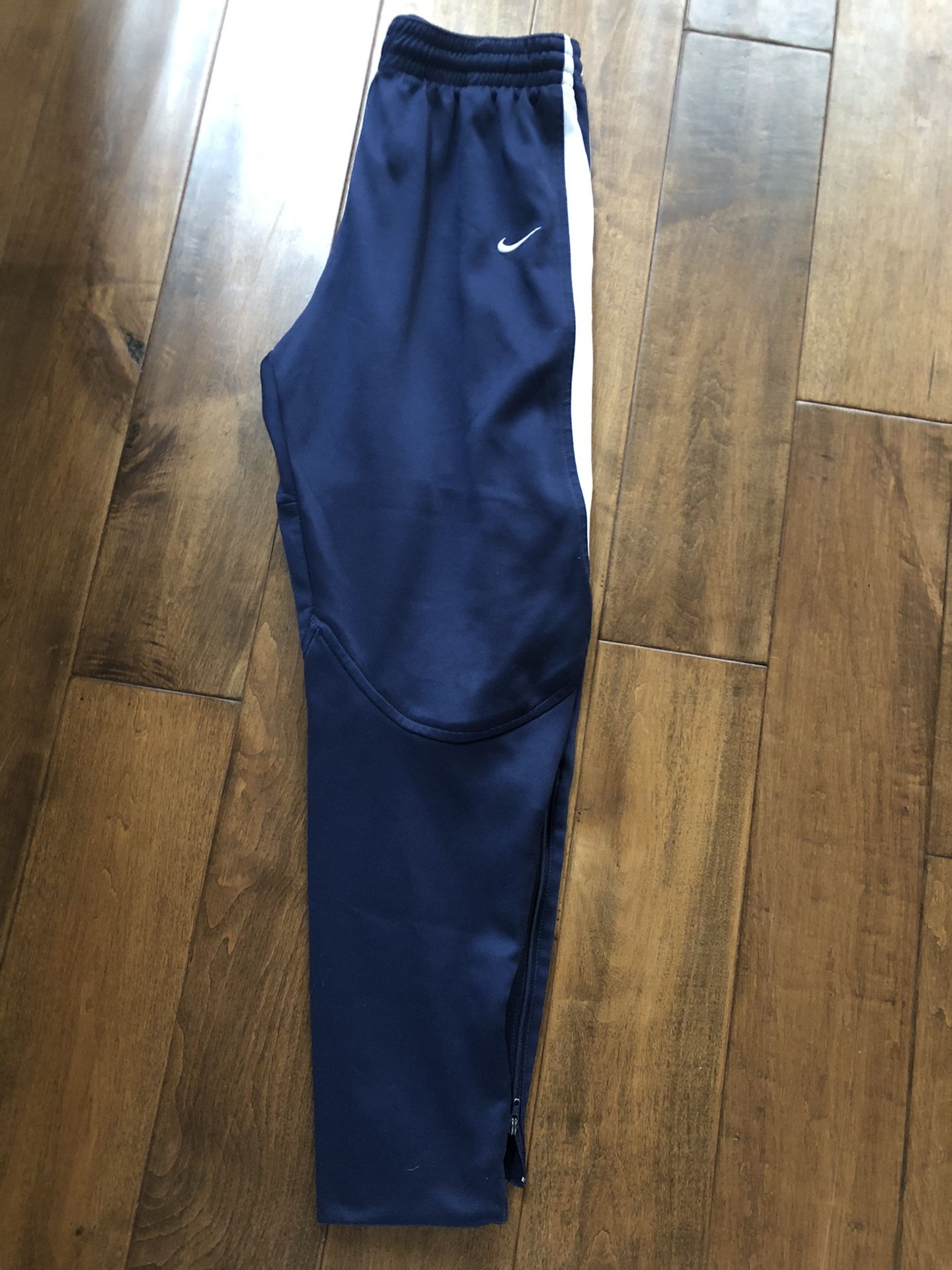 Boys Size L. Nike Sweats Like New