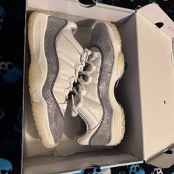 Jordan 11 Low Men’s