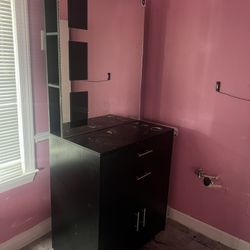 FREE Salon Station 