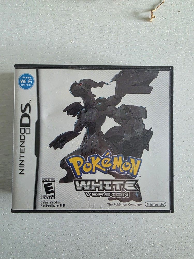 Pokemon White CIB Authentic Nintendo DS