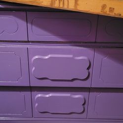 Purple dresser 3drawer 4 lth X 2wdt Ft VINTAGE 💜 