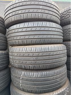 Vendo 235/55/ar20 las 4 llantas Michelin las 4 llantas por $170