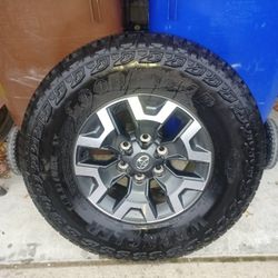 Toyota Tacoma Factory Wheels & Tires