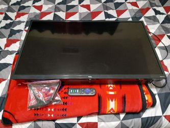 32" TCL TV With Wall Mount