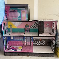 LOL Dollhouse 