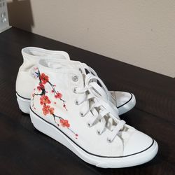 Hand Painted Converse Size 6 With Permanent Hand Painted 
