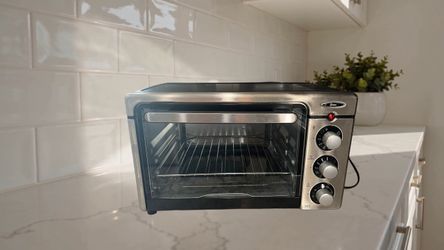 OSTER CONVECTION TOASTER OVEN (PERFECT CONDITION)