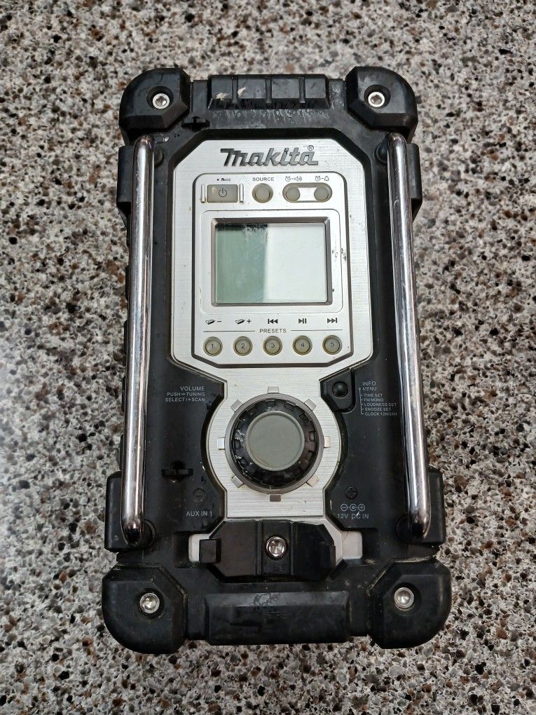 Makita Radio XRM03