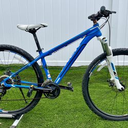 29” Trek Marlin Hardtail Mountain Bike Bicycle