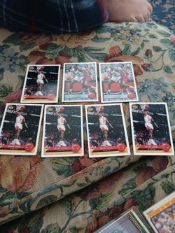 Michael Jordan and Shaquille O Neal basketball cards