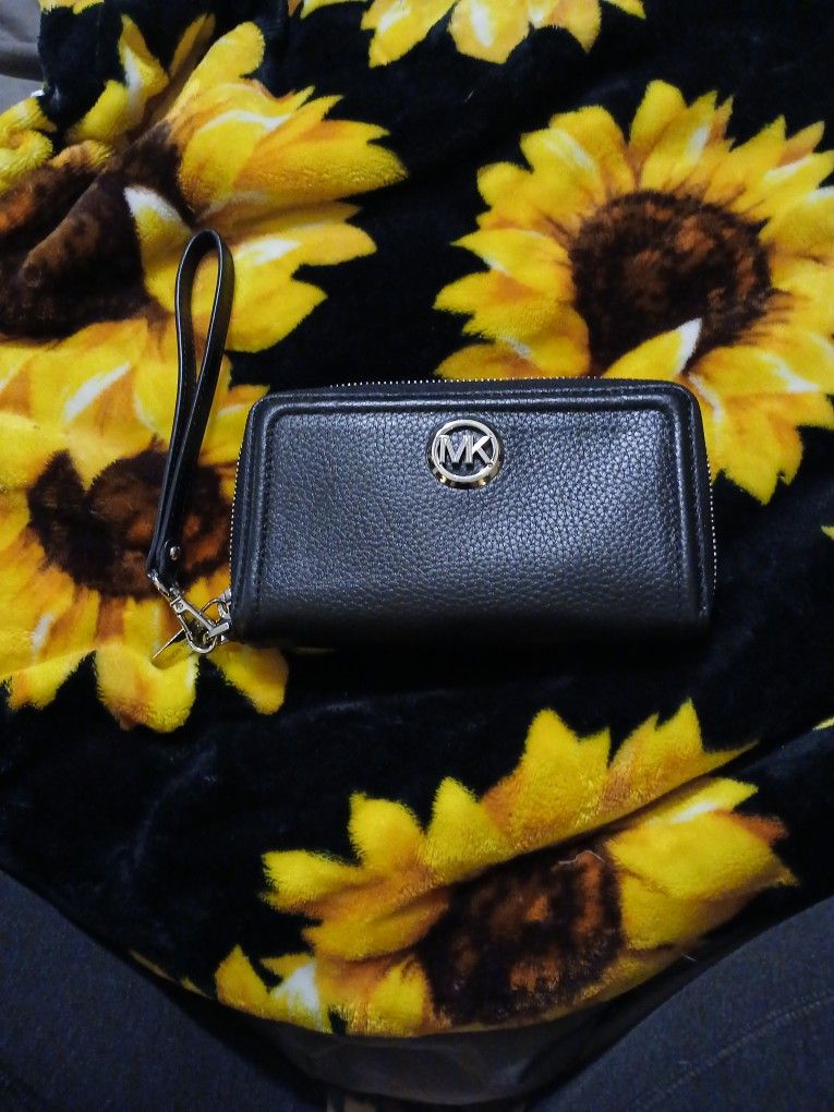Michael Kors Wallet/wristlet