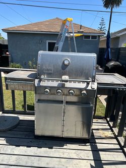 Weber 4-burner propane/gas grill
