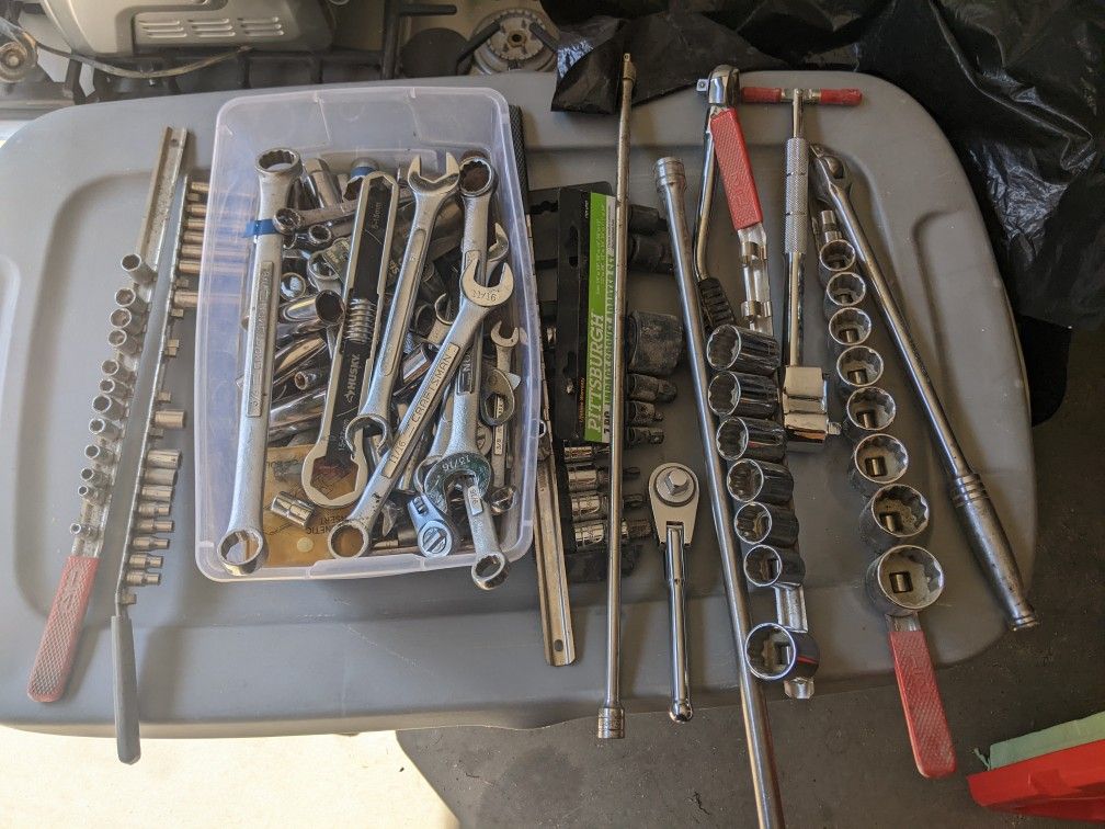 Socket/ Ratchet Lot