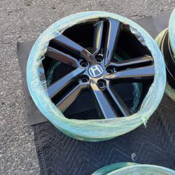 19 Inch Honda Rims With 3 Tires 