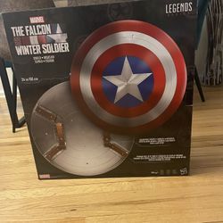 Marvel Legends Falcon and Winter Soldier Captain America Role Play Shield
