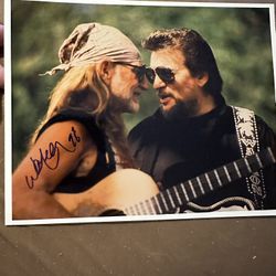 Willie Nelson 8x10 met at dury man he was amazing spent time with everyone waiting 4 him after show