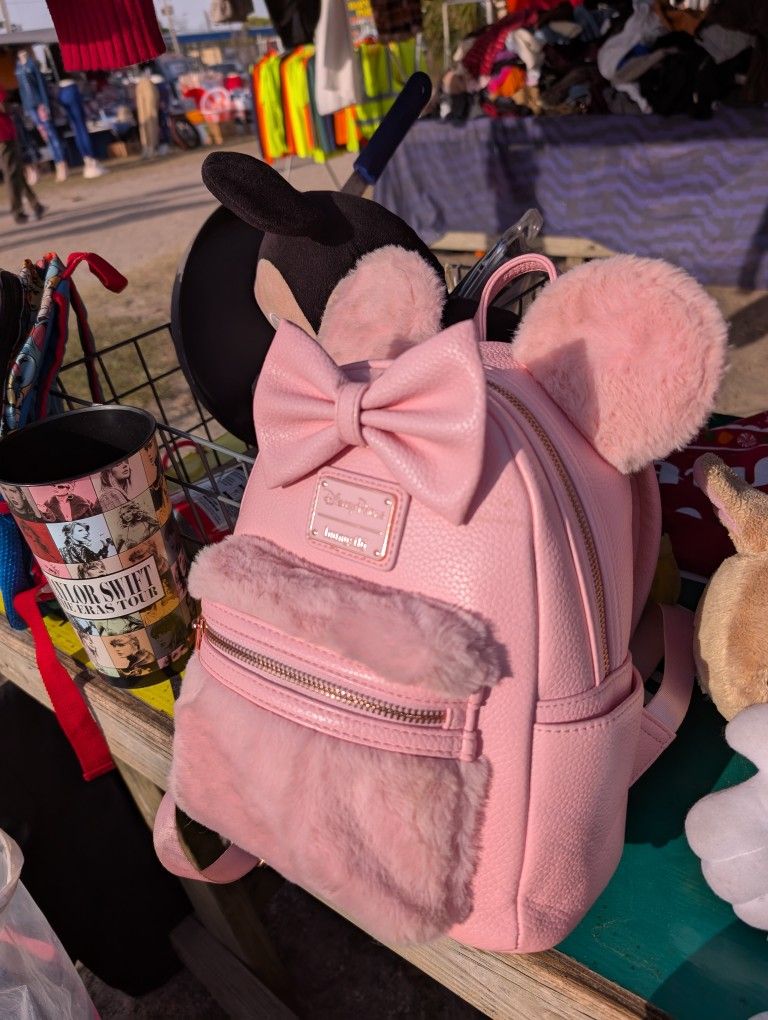 SOLD OUT EVERYWHERE Disney Parks Minnie Mouse Loungefly Piglet Pink Mini backpack