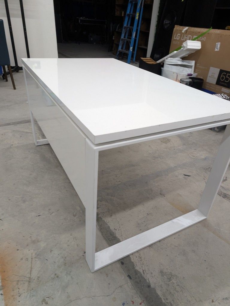 Ultra Modern Solid Metal Office Table + 1 Desk Chair