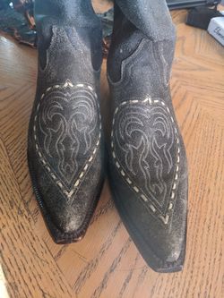 Caborca Boots Sueder Size 25 1/2 Or 8. Too