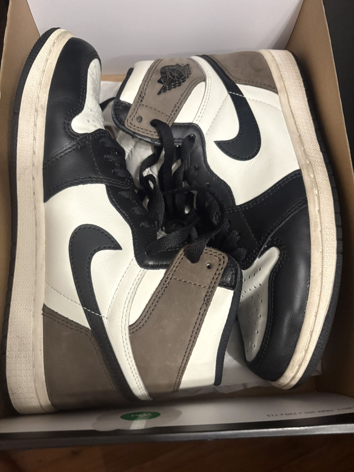 JORDAN 1 MOCHA’S