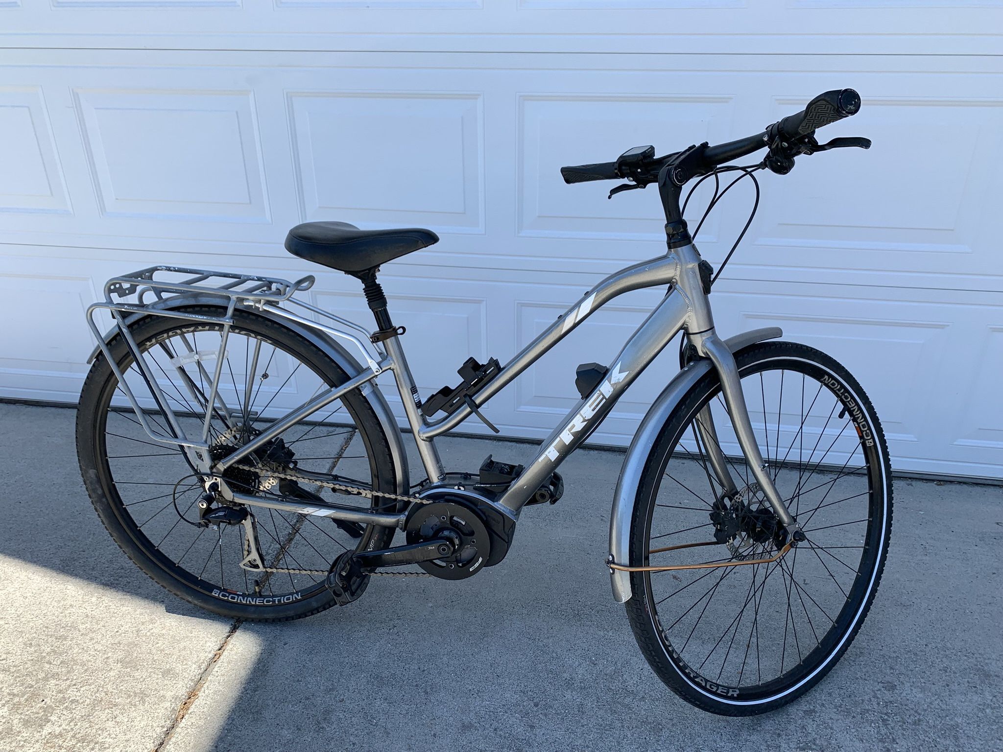 Trek VERVE + E Bike 17” 9 Speed with Bosch Active Line Drive