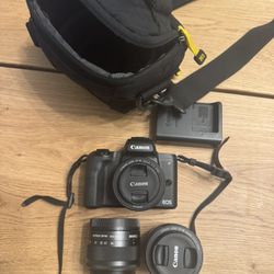 Canon M50 Multiple Lenses 22mm 32mm & 15-45mm