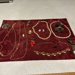VINTAGE JEWELRY FOR SALE