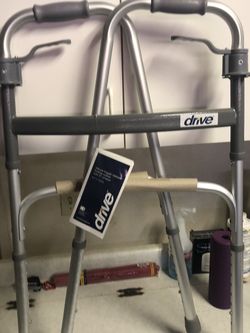 NWT Folding Walker Make Me An Offer!!!