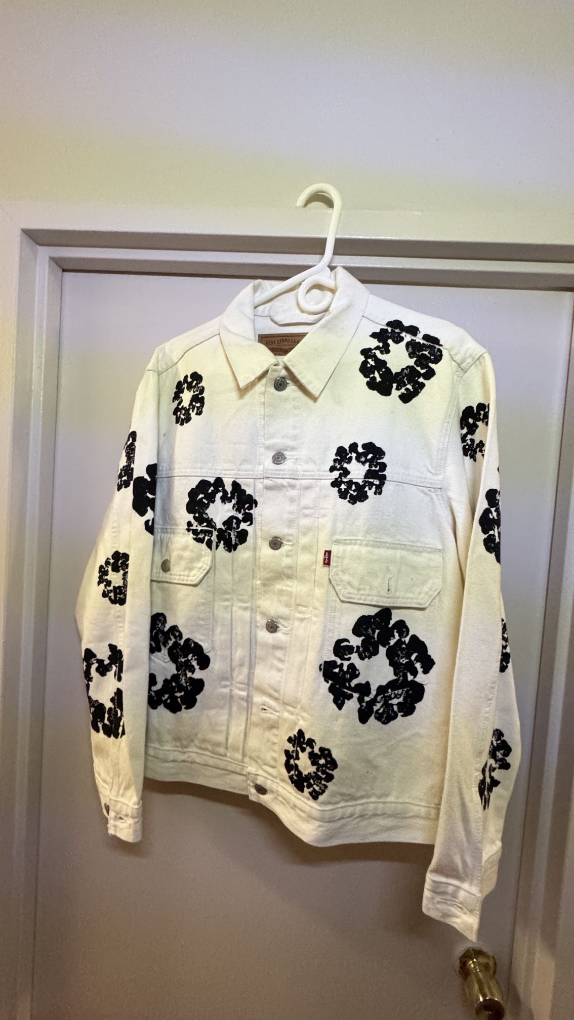 DENIM TEARS TYPE II ALL OVER WREATH JACKET ‘WHITE’ - LARGE (PRE-OWNED)