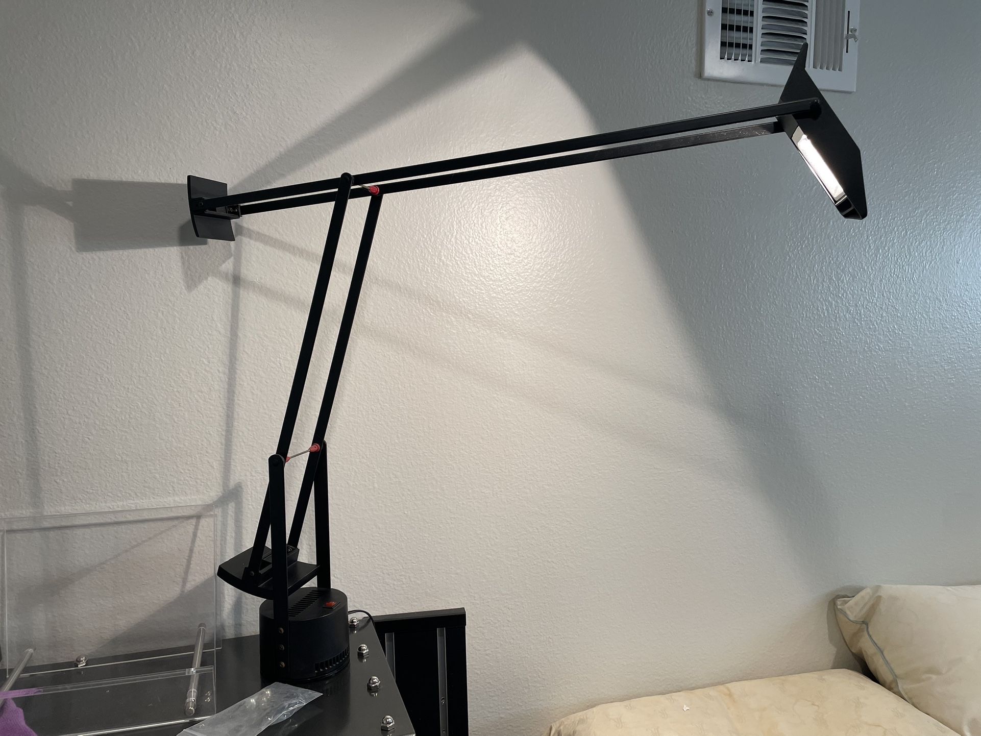 Artemide tizio Lamp