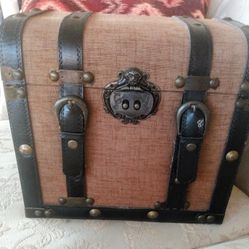Vintage Wooden Canvas Memory Box Or Treasure Chest