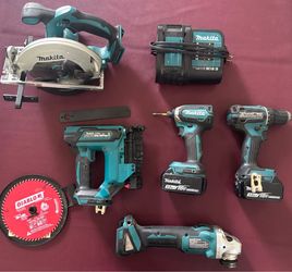 MAKITA BATTERY SET
