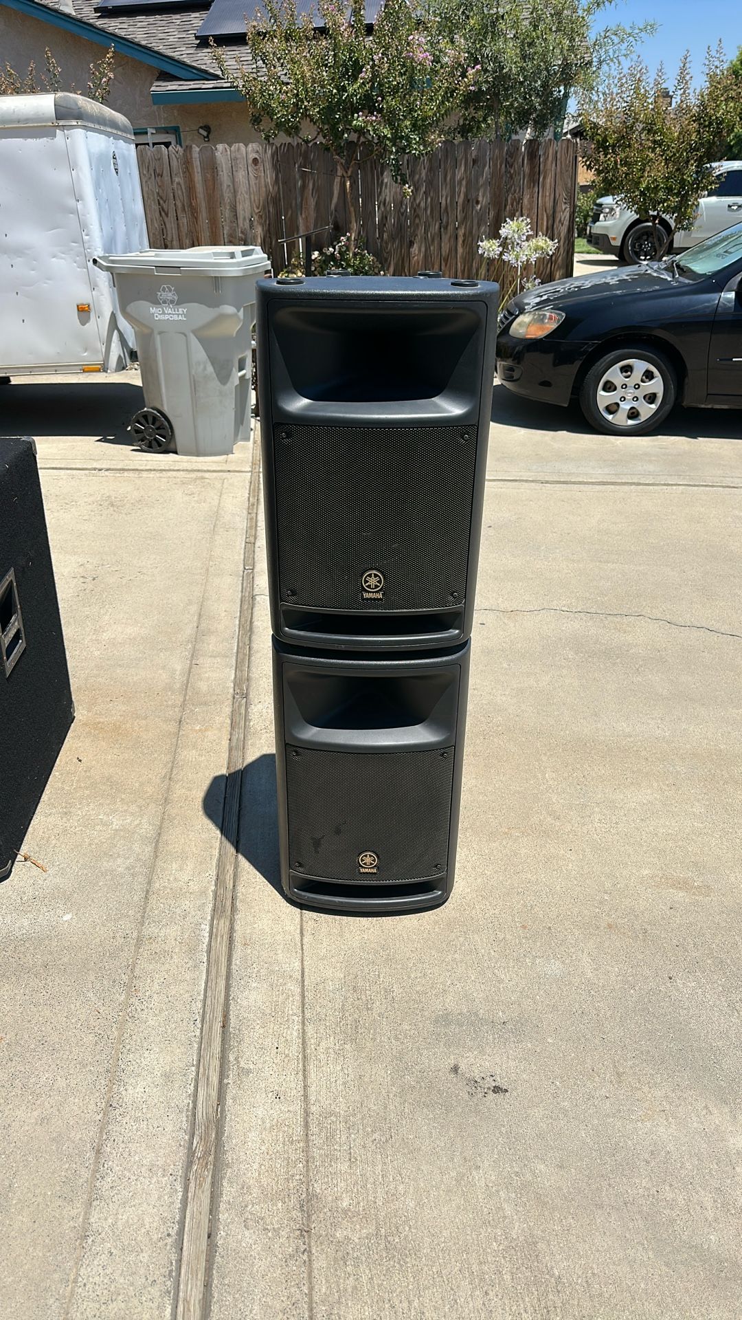Yamaha MSR400 Amplified Speakers 