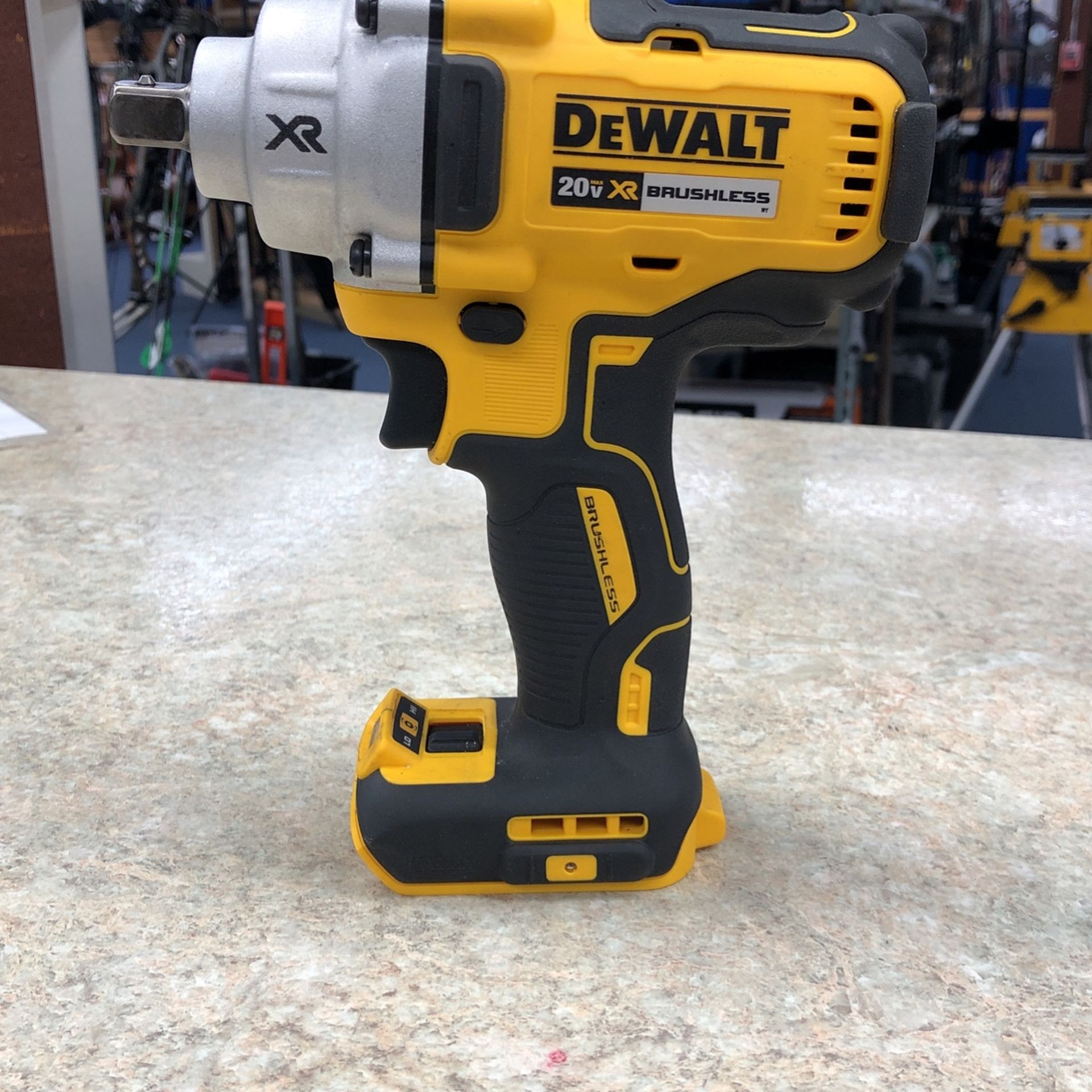 Dewalt Cordless Impact Dcf894b Review Drill Dcf894 Stores Dewalt