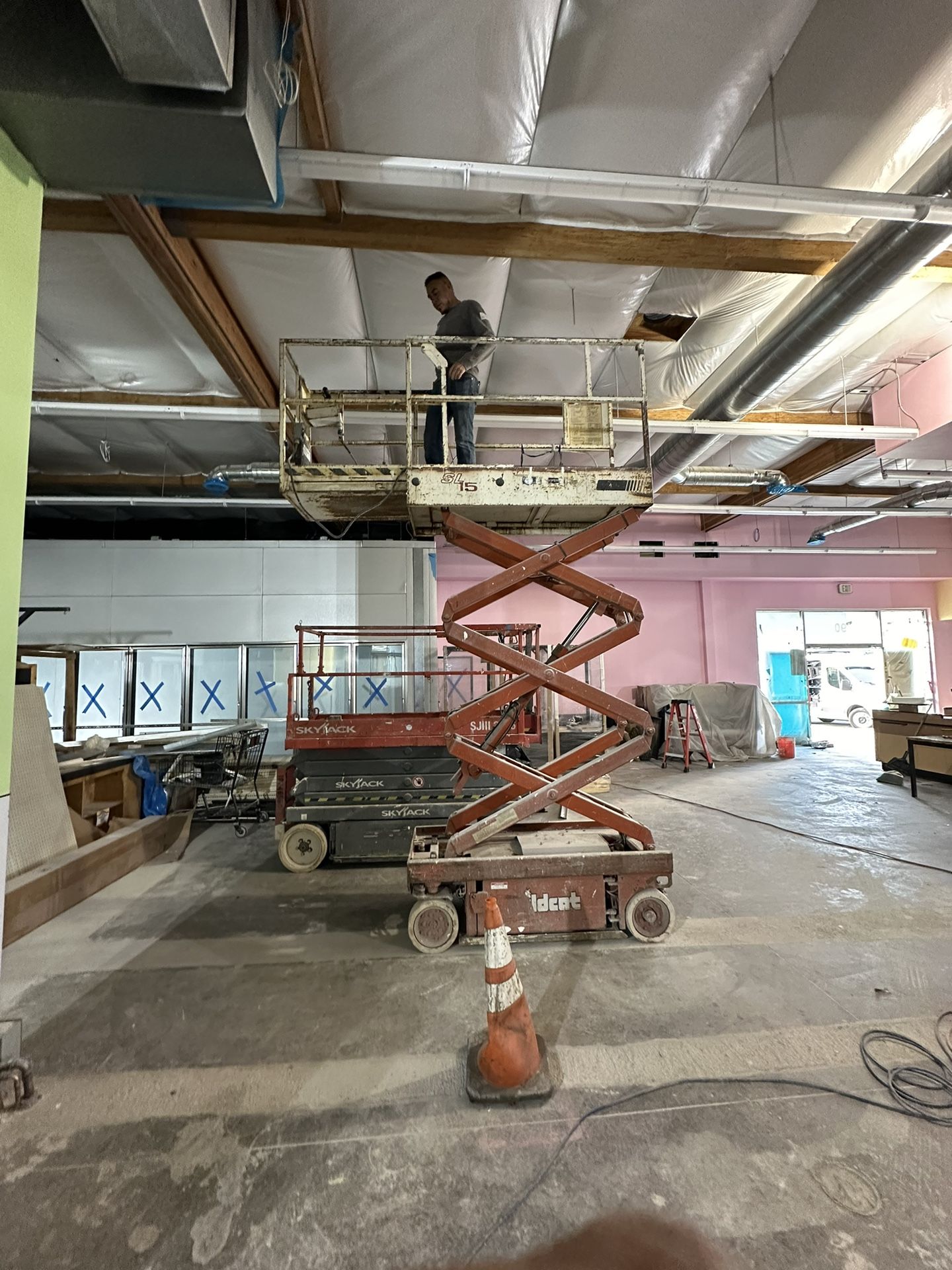 Wildcat SL15 Scissor Lift
