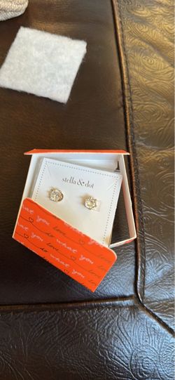 Stella & Dot Earrings