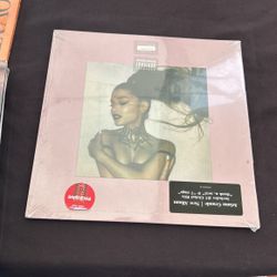 Vinyl “ Ariana Grande
