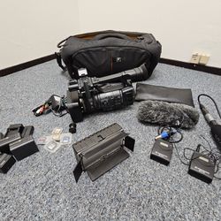 Sony AVCHD Handycam   Compete Kit.